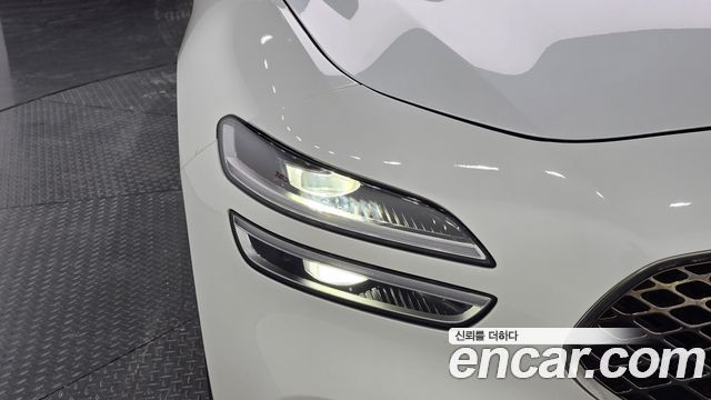 Genesis G70 Shooting Brake Gasoline 2.0T 2WD 2023 — фото 22