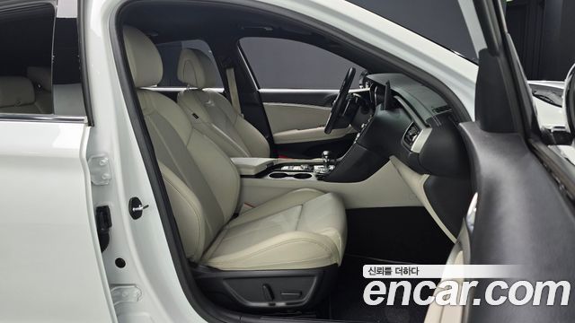 Genesis G70 Shooting Brake Gasoline 2.0T 2WD 2023 — фото 26