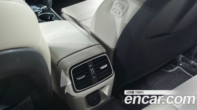 Genesis G70 Shooting Brake Gasoline 2.0T 2WD 2023 — фото 29
