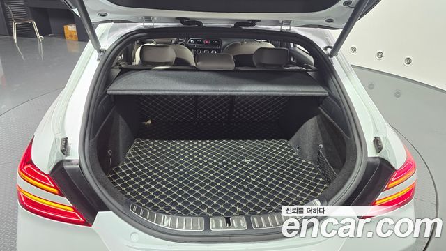 Genesis G70 Shooting Brake Gasoline 2.0T 2WD 2023 — фото 30