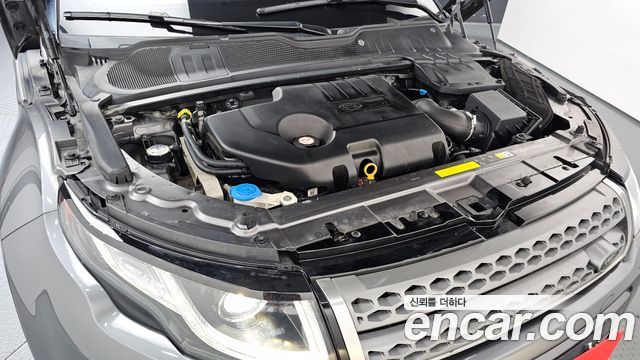 Land Rover Range Rover Evoque 2.0 TD4 SE 2019 — фото 6