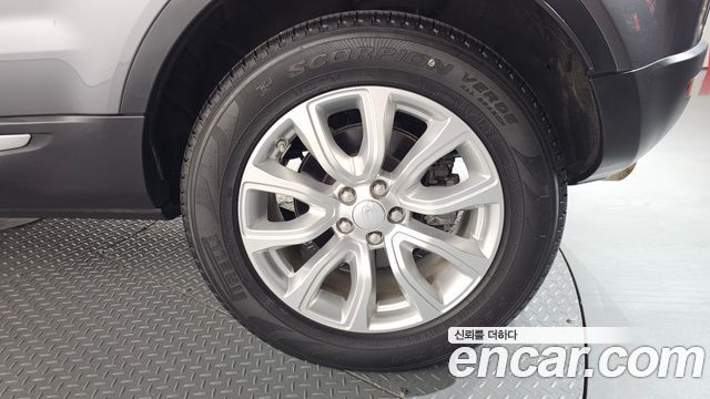 Land Rover Range Rover Evoque 2.0 TD4 SE 2019 — фото 27