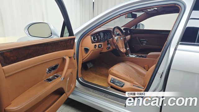 Bentley Flying Spur (II) 4.0 2015 — фото 10
