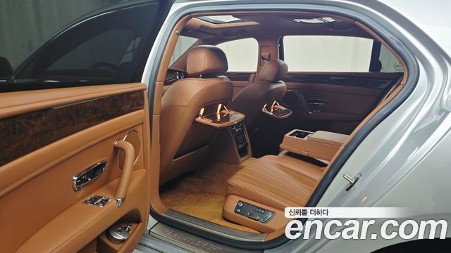 Bentley Flying Spur (II) 4.0 2015 — фото 12
