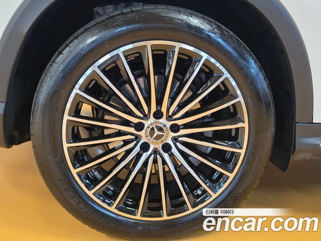 Mercedes-Benz GLC-Class (X254) GLC300 4MATIC AMG Line 2025 — фото 5