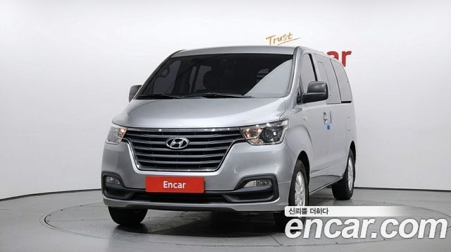 Hyundai Grand Starex Van 5-Seater Modern 2021 — фото 3