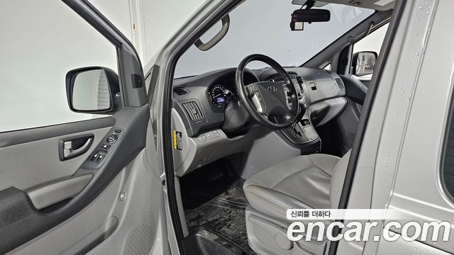 Hyundai Grand Starex Van 5-Seater Modern 2021 — фото 10