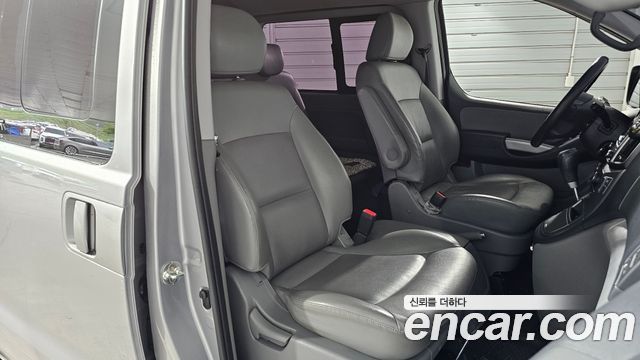 Hyundai Grand Starex Van 5-Seater Modern 2021 — фото 11