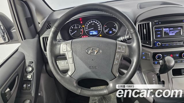 Hyundai Grand Starex Van 5-Seater Modern 2021 — фото 13
