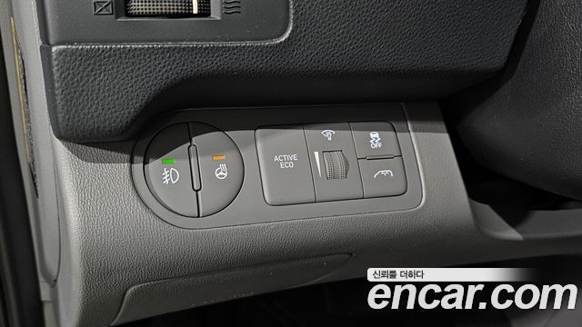 Hyundai Grand Starex Van 5-Seater Modern 2021 — фото 14