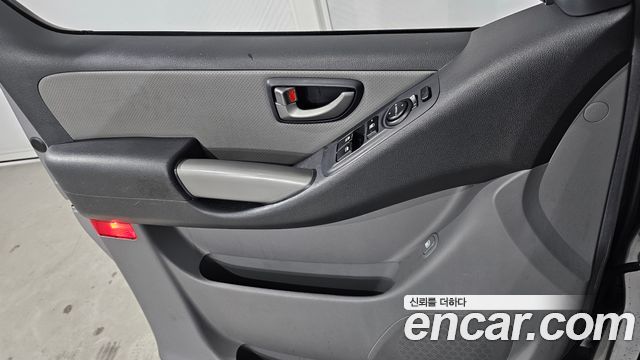 Hyundai Grand Starex Van 5-Seater Modern 2021 — фото 15