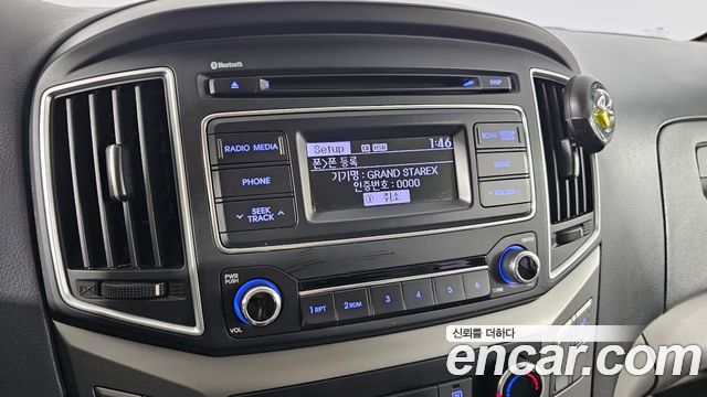 Hyundai Grand Starex Van 5-Seater Modern 2021 — фото 17
