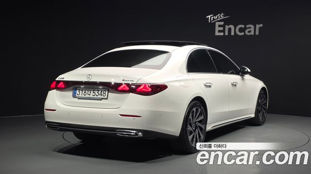 Mercedes-Benz E-Class (W214) E300 4MATIC Exclusive 2024 — фото 2