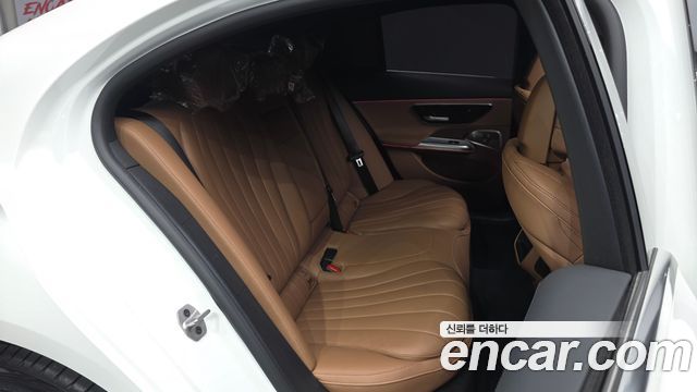 Mercedes-Benz E-Class (W214) E300 4MATIC Exclusive 2024 — фото 11