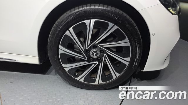 Mercedes-Benz E-Class (W214) E300 4MATIC Exclusive 2024 — фото 21