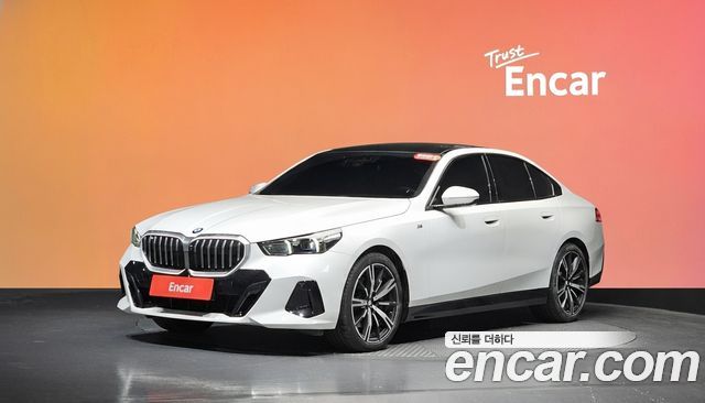 BMW 5 Series (G60) 530i xDrive M Sport 2025 — фото 1