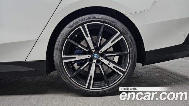 BMW 5 Series (G60) 530i xDrive M Sport 2025 — фото 27