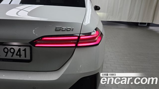 BMW 5 Series (G60) 530i xDrive M Sport 2025 — фото 29