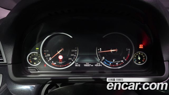 BMW 5 Series (F10) 520d xDrive 2015 — фото 8