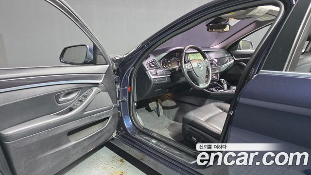 BMW 5 Series (F10) 520d xDrive 2015 — фото 13