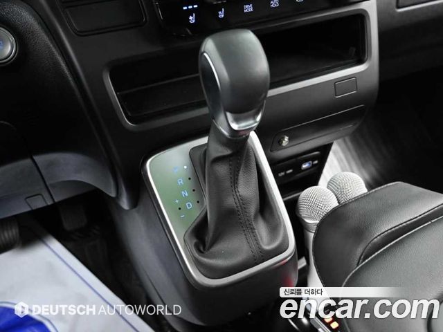 Hyundai Staria L3.5 Tourer 11-Seater Modern 2024 — фото 9