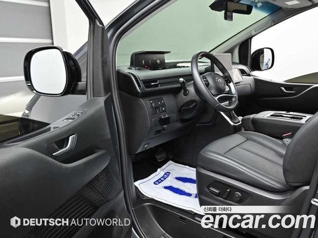 Hyundai Staria L3.5 Tourer 11-Seater Modern 2024 — фото 15