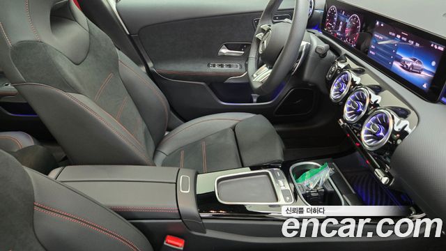 Mercedes-Benz A-Class (W177) AMG A45 4MAITC+ Hatchback 2025 — фото 9