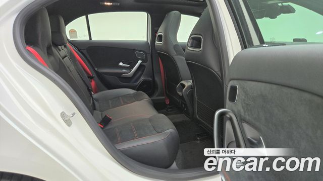 Mercedes-Benz A-Class (W177) AMG A45 4MAITC+ Hatchback 2025 — фото 10