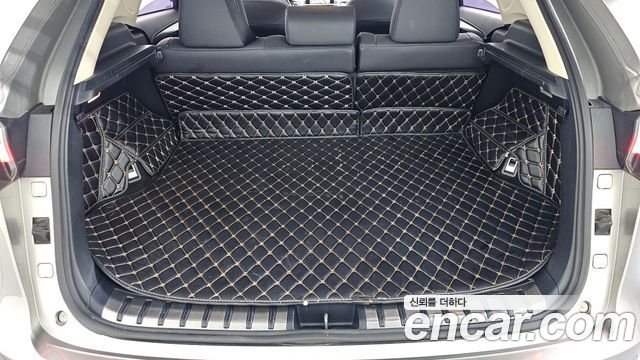 Lexus NX300h Supreme 2017 — фото 19