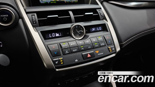 Lexus NX300h Supreme 2017 — фото 35