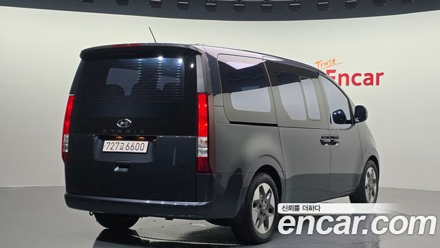 Hyundai Staria Tourer 11-Seater Modern 2023 — фото 2