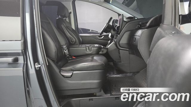 Hyundai Staria Tourer 11-Seater Modern 2023 — фото 26