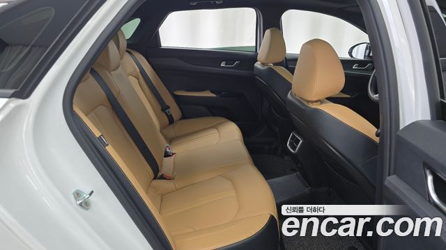 Kia K5 (III) 2.0 Prestige 2022 — фото 11
