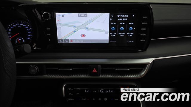 Kia K5 (III) 2.0 Prestige 2022 — фото 13