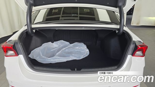 Kia K5 (III) 2.0 Prestige 2022 — фото 20