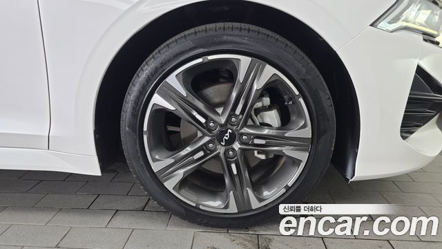 Kia K5 (III) 2.0 Prestige 2022 — фото 21