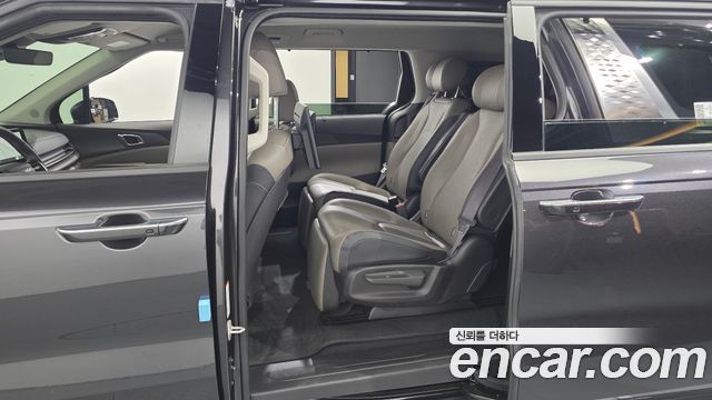 Kia Carnival (IV) Gasoline 7-Seater Noblesse 2025 — фото 15