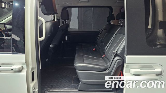 Hyundai Staria Tourer 11-Seater Modern 2022 — фото 12