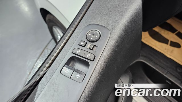 Hyundai Staria Tourer 11-Seater Modern 2022 — фото 17