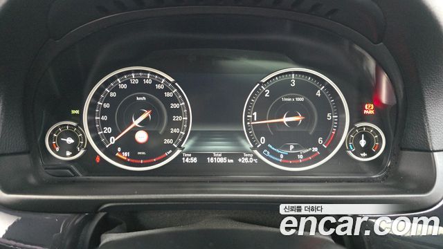 BMW 5 Series (F10) 520d xDrive 2014 — фото 8