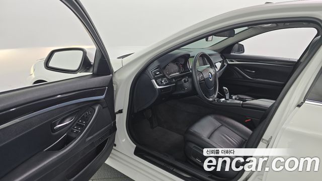 BMW 5 Series (F10) 520d xDrive 2014 — фото 10