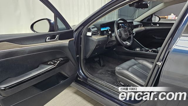 Kia K5 (III) 2.0 Noblesse 2023 — фото 10