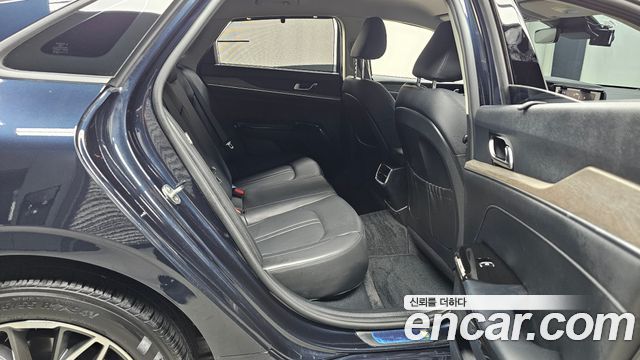 Kia K5 (III) 2.0 Noblesse 2023 — фото 12