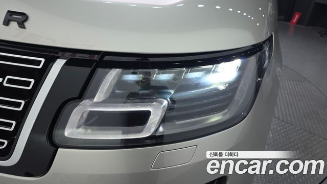 Land Rover Range Rover (IV) 4.4 SDV8 AB DIESEL 2018 — фото 28