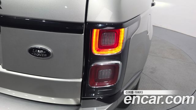 Land Rover Range Rover (IV) 4.4 SDV8 AB DIESEL 2018 — фото 29