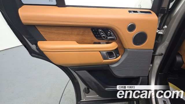Land Rover Range Rover (IV) 4.4 SDV8 AB DIESEL 2018 — фото 31
