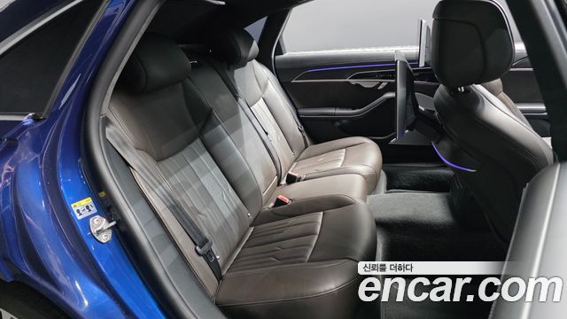 Audi A8 (D5) 60 TFSI Quattro LWB 2021 — фото 11