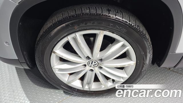 Volkswagen Tiguan 2.0 TDI  Premium 5N 2014 — фото 5