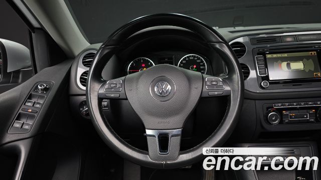 Volkswagen Tiguan 2.0 TDI  Premium 5N 2014 — фото 13