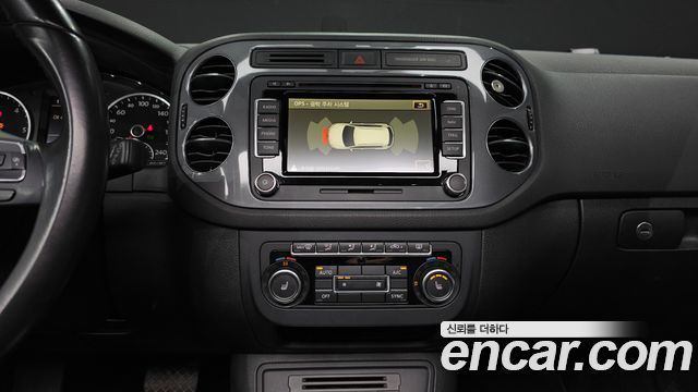 Volkswagen Tiguan 2.0 TDI  Premium 5N 2014 — фото 14